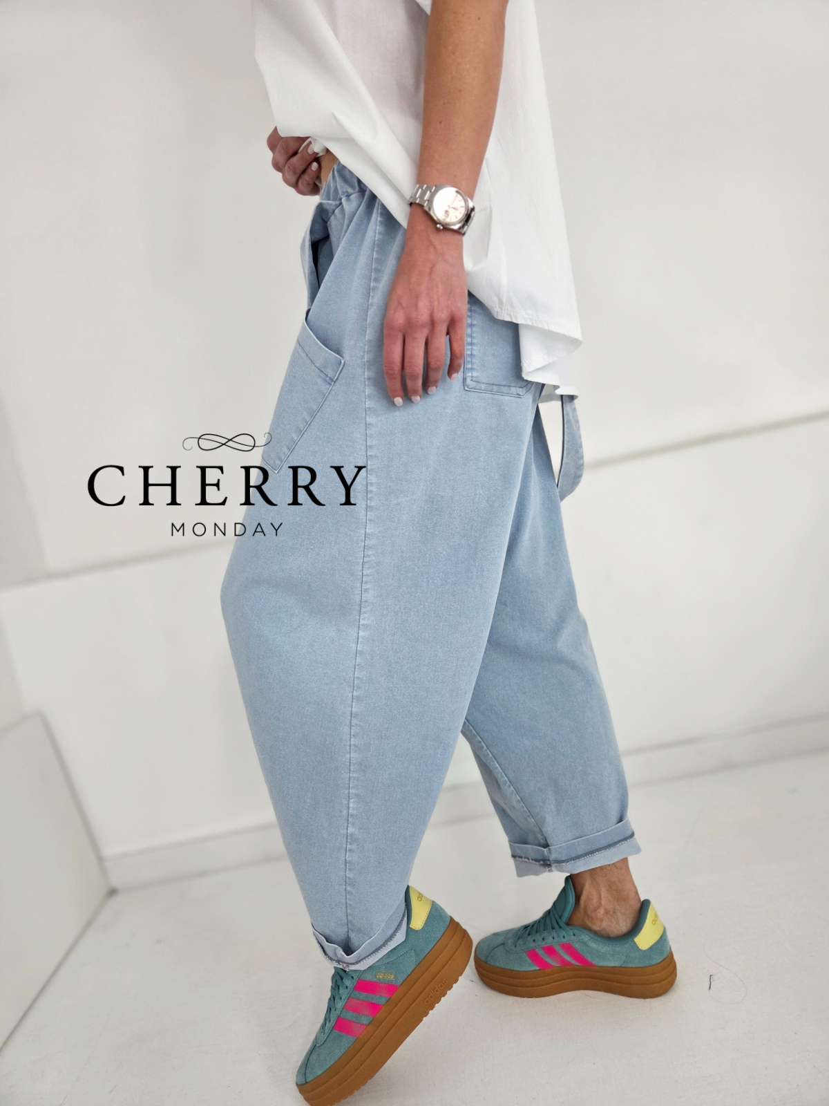 Jeans baggy hlače z žepi