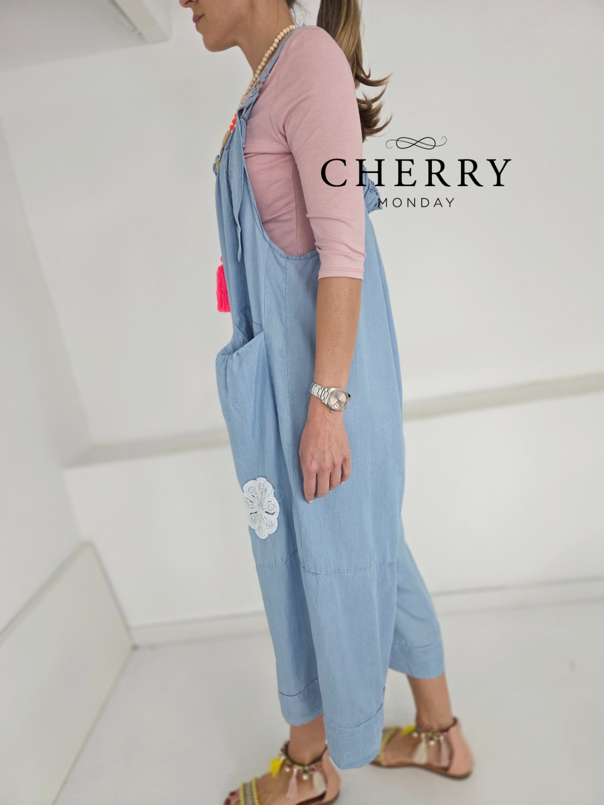 Jeans pajac širokega kroja