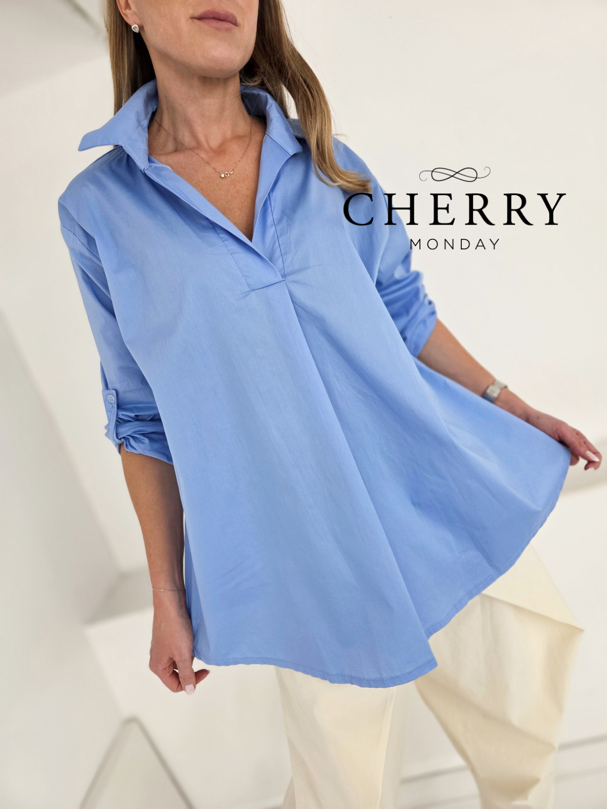 Lahkotna srajca z V izrezom