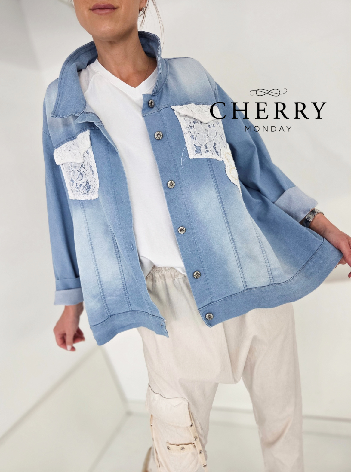 Jeans jakna s čipko