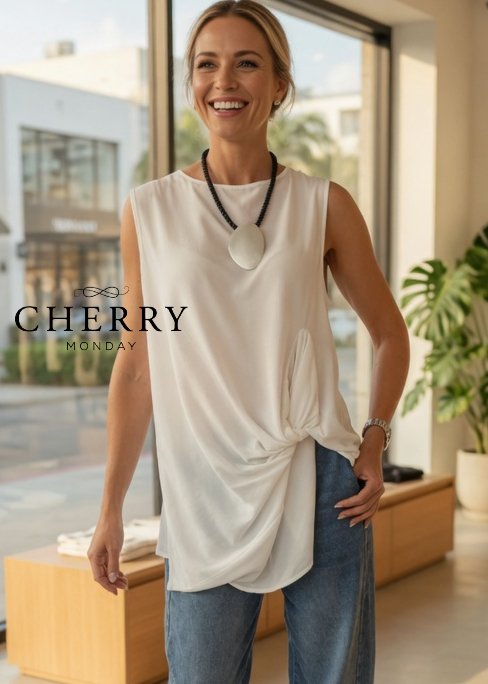 Bluza z dekorativnimi gumbi