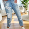 cherrymonday180626 (4) Jeans hlače s čipko in perlicami