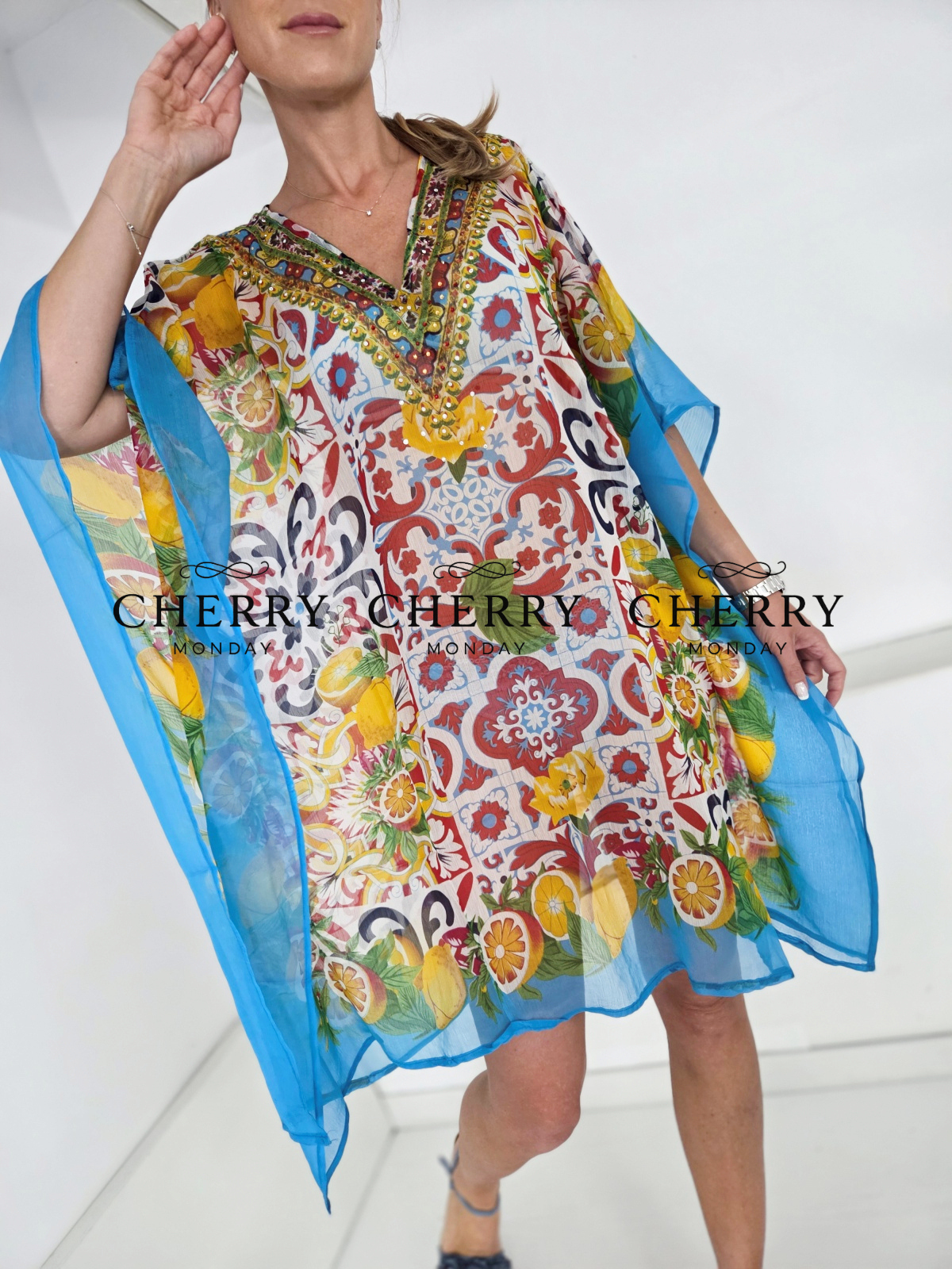 Lahkotni kaftan s potiskom