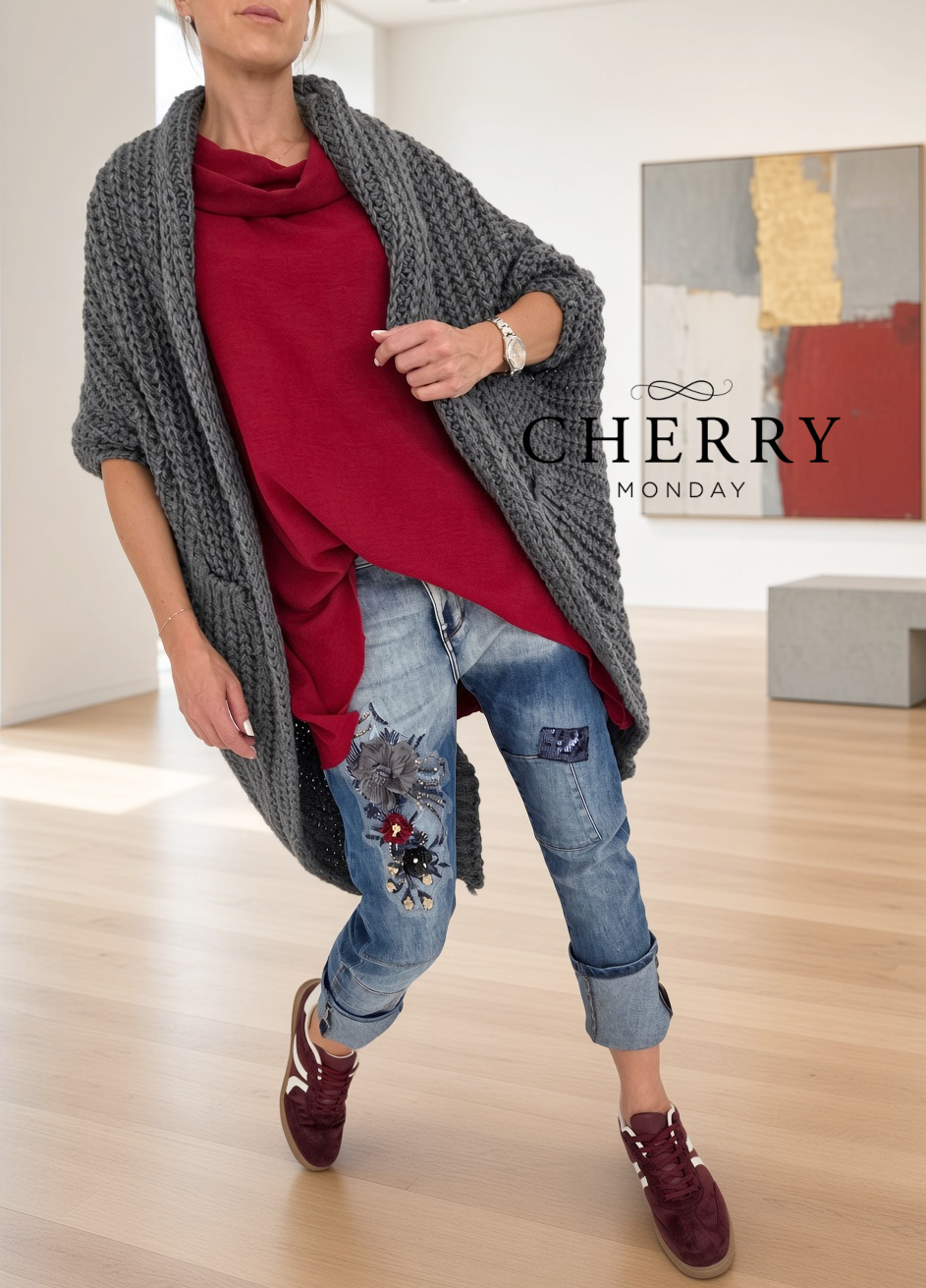 Jeans hlace s cvetlicnimi nasitki (11) Jeans hlače s cvetličnimi našitki