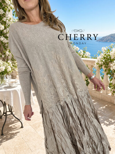 Lahkotni pulover s čipko