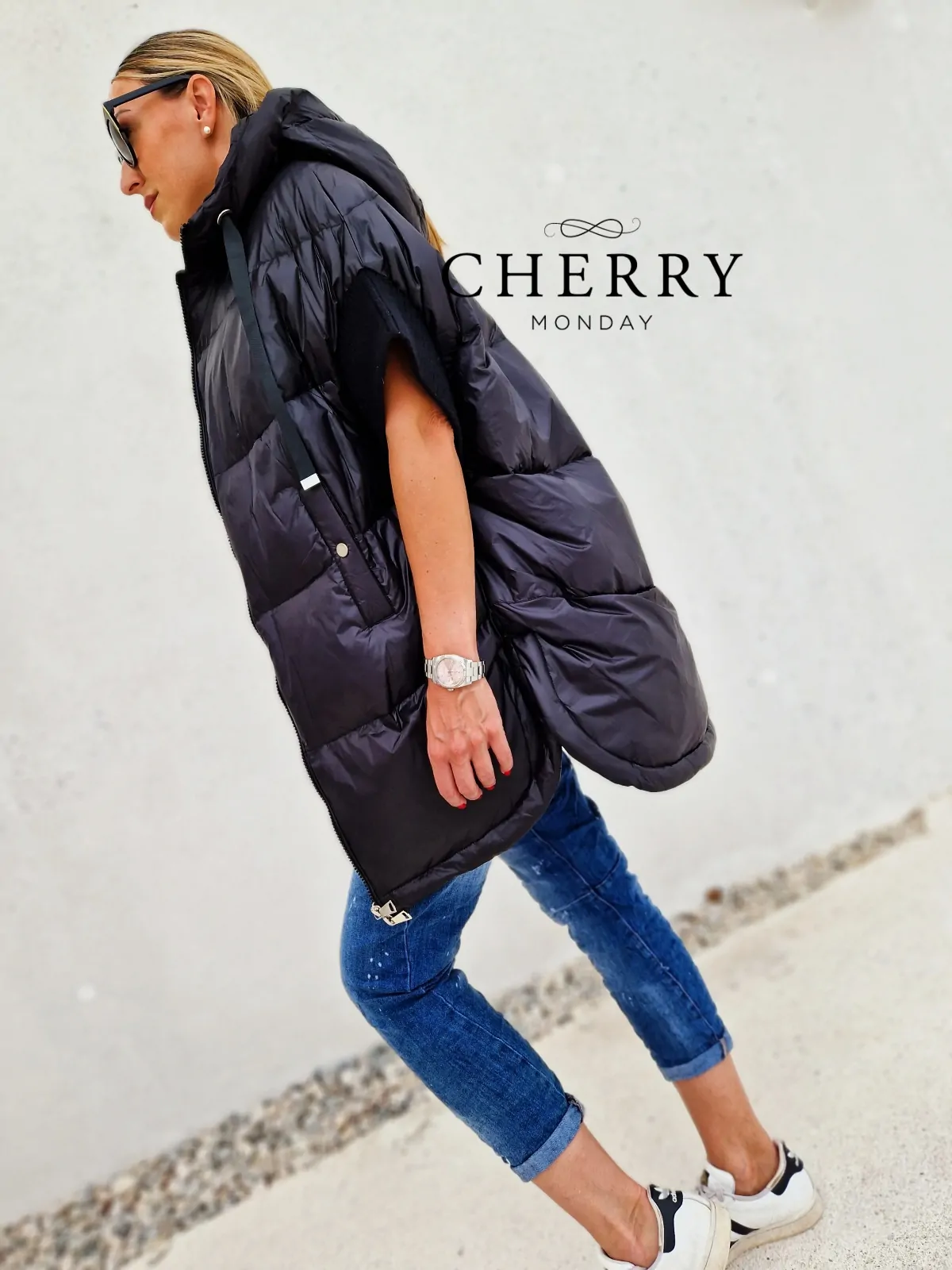 Trendi oversize bunda brezrokavnik 4 Trendi oversize bunda brezrokavnik 4