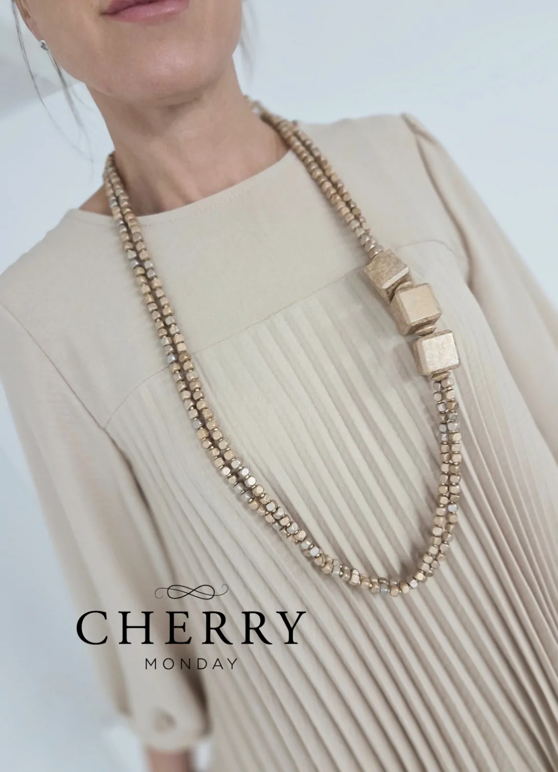 resize_20260209_112943 Dolga ogrlica iz kock