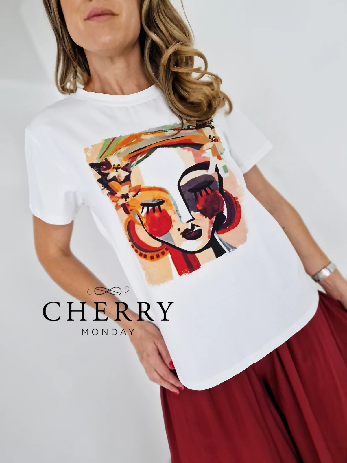 Majica z umetniškim potiskom obraza