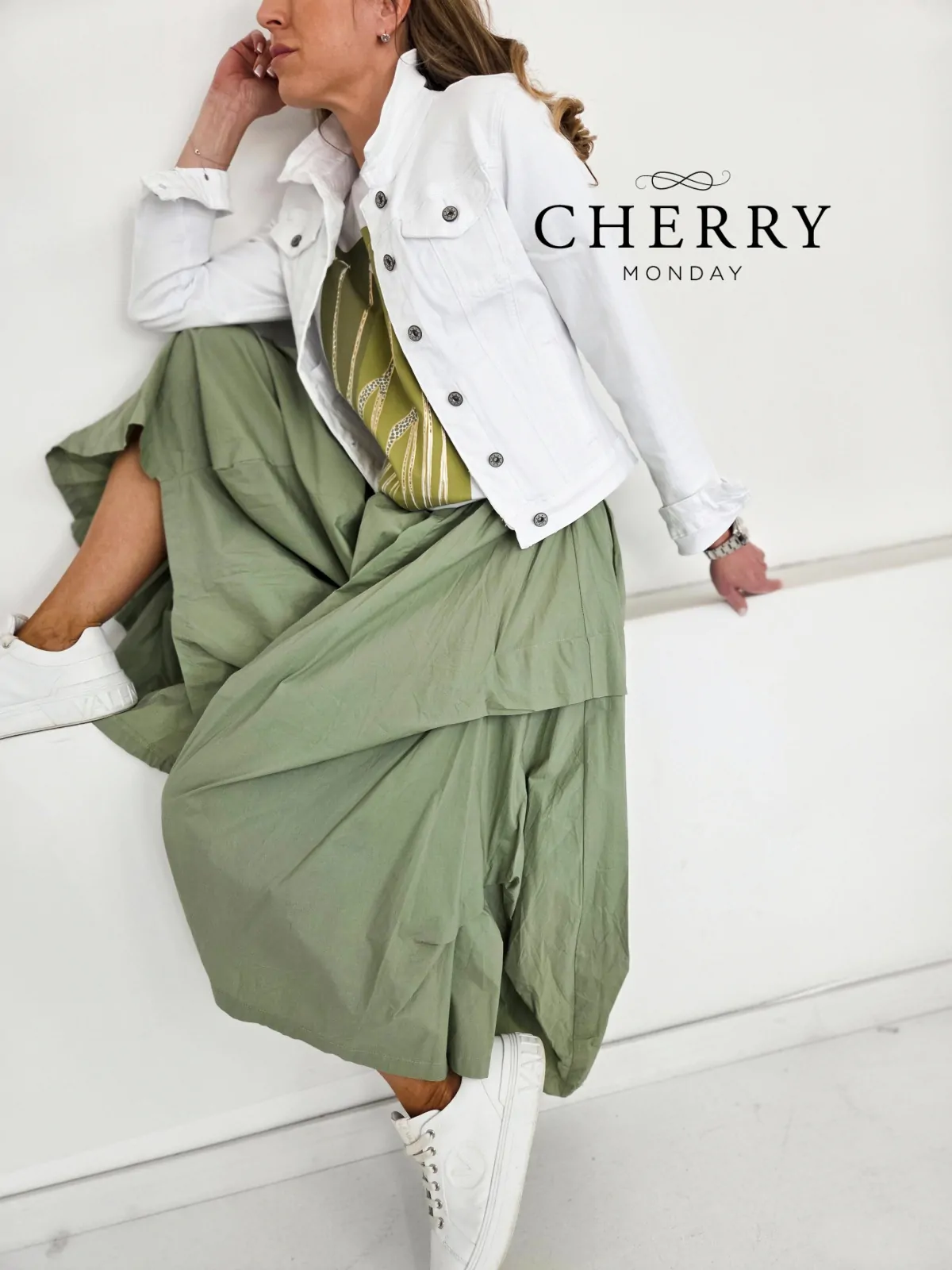 Široko prešito hlačno krilo