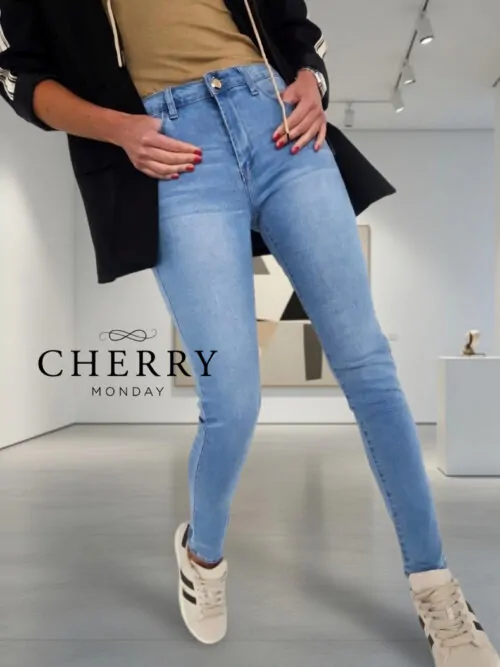cherry monday (13) Svetle jeans hlače - plus size