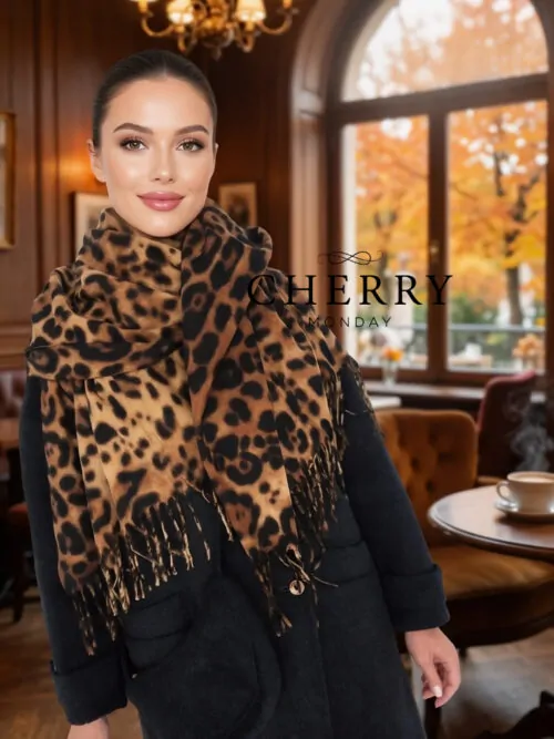 Šal z leopardjim vzorcem