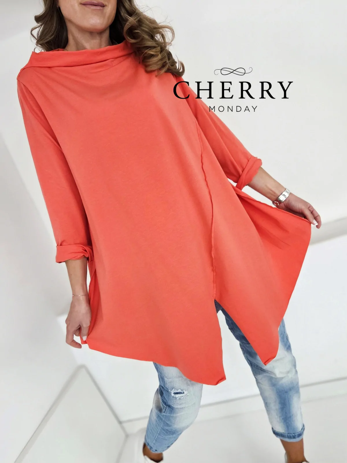 Lahkotna tunika z dekorativnim sivom (23) Lahkotna tunika z dekorativnim šivom