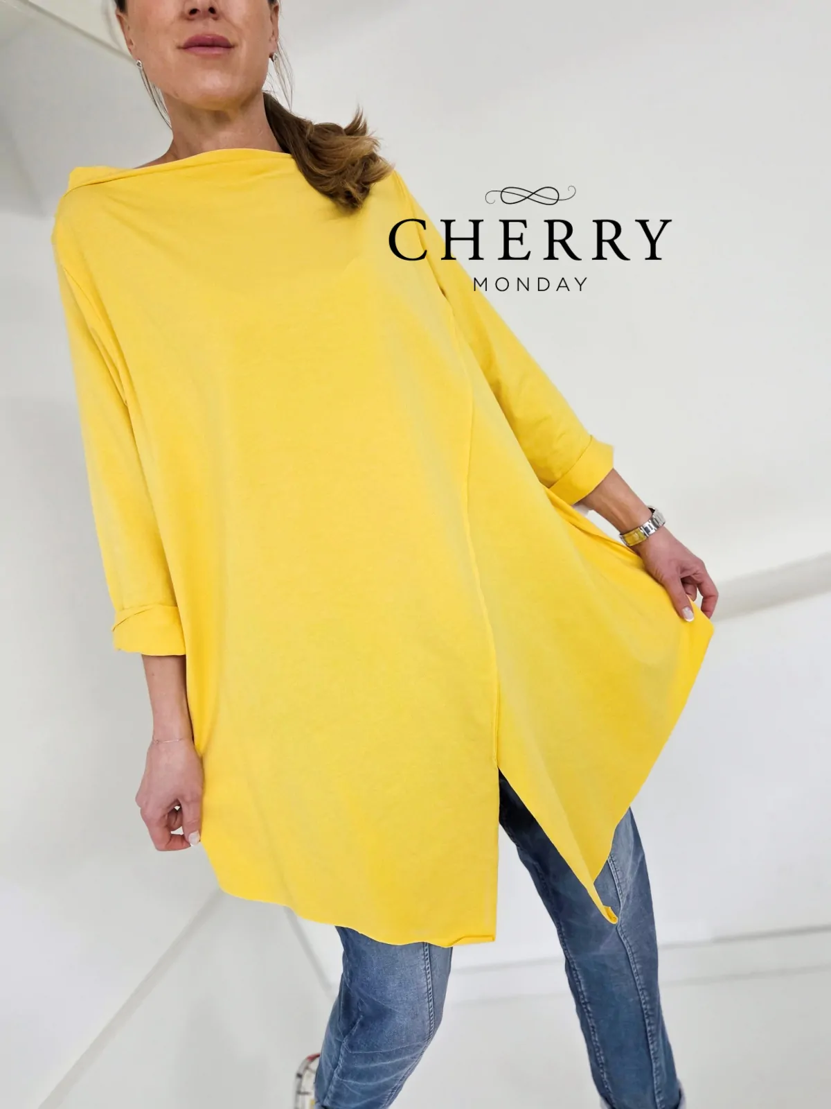 Lahkotna tunika z dekorativnim sivom (6) Lahkotna tunika z dekorativnim šivom