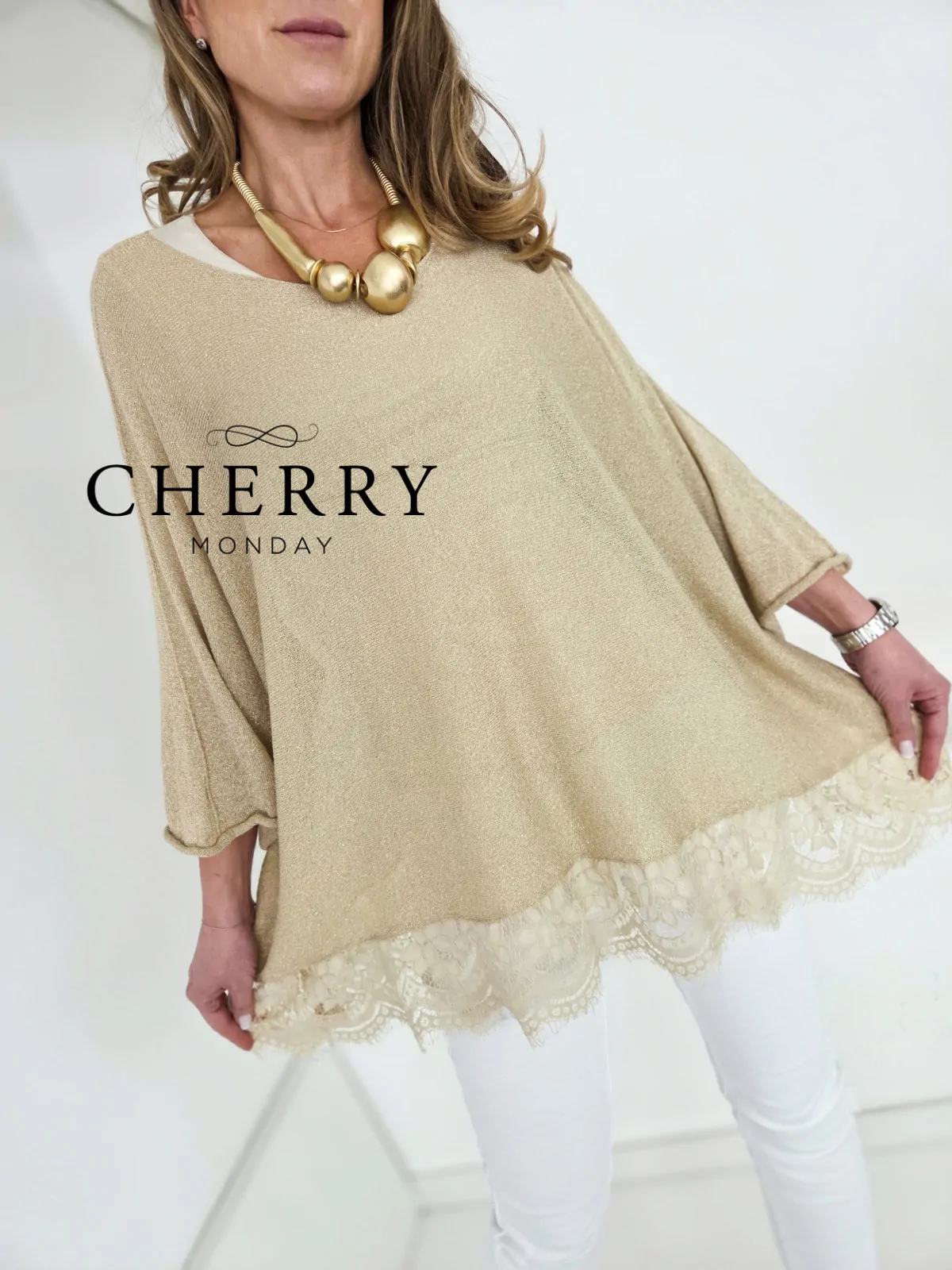 Zlat pulover s čipkastim robom