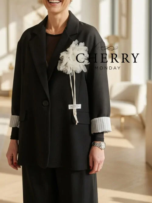 Oversize blazer z rožo