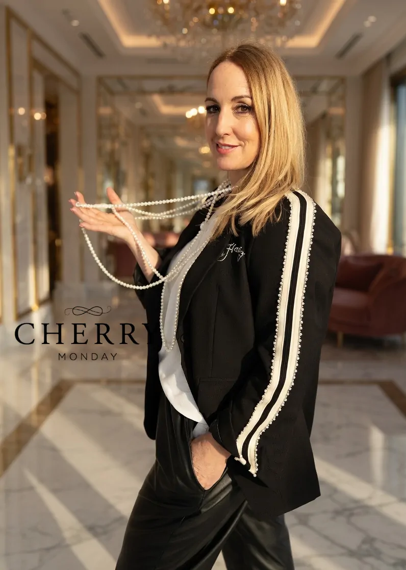 Trendi blazer z detajli