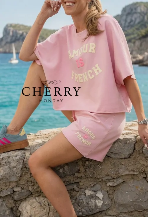 Komplet kratke hlače in majica