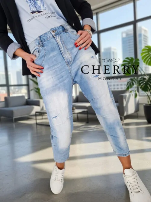 cherrymonday 5 (22) Svetle rahlo natrgane jeans hlače