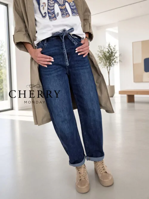 Mehke plus size jeans hlače z dekorativnim pasom