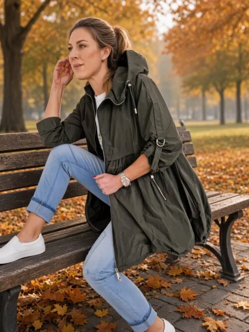 Prehodna jakna s kapuco
